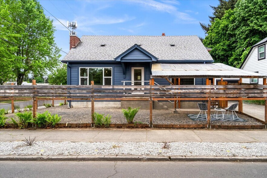 3327 SE 50th Ave, Portland, OR à vendre - Photo principale – Image 1 sur 41