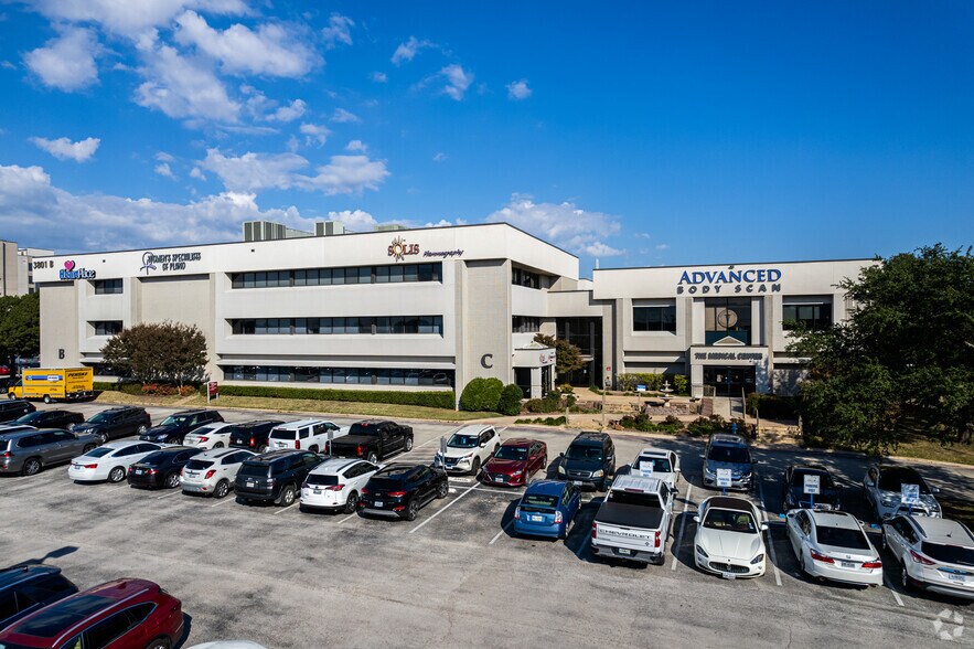 3801 W 15th St, Plano, TX à louer - Photo de l’immeuble – Image 1 sur 9