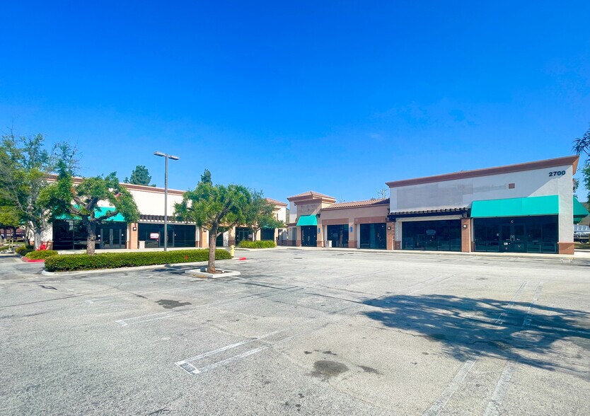 2665-2700 W Hillcrest Dr, Newbury Park, CA à louer - Photo de l’immeuble – Image 2 sur 8
