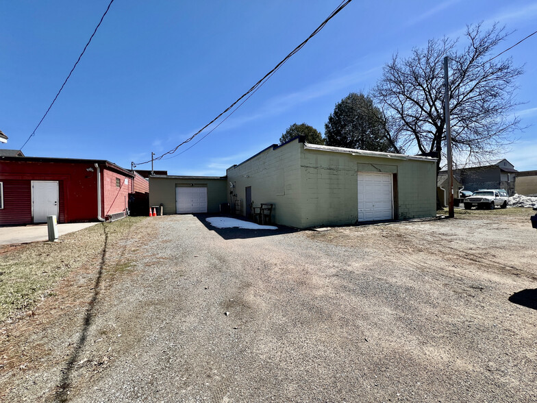 177 N Main St, Rosholt, WI à vendre - Photo de l’immeuble – Image 3 sur 7