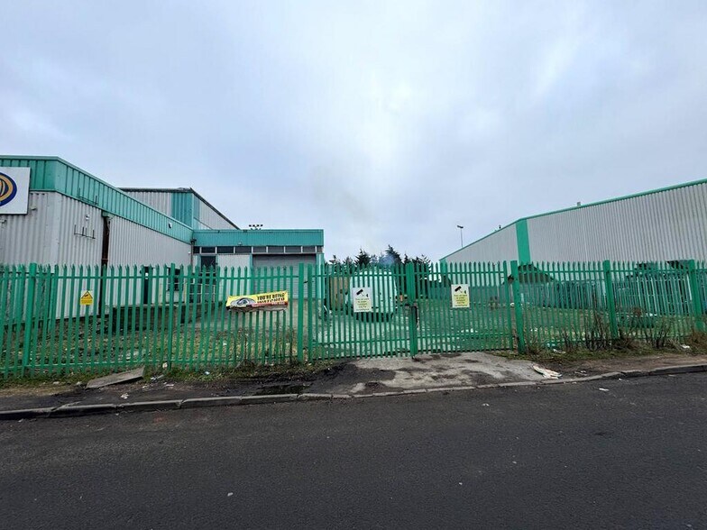 Colliery Rd, West Bromwich à louer - Photo de l’immeuble – Image 3 sur 21