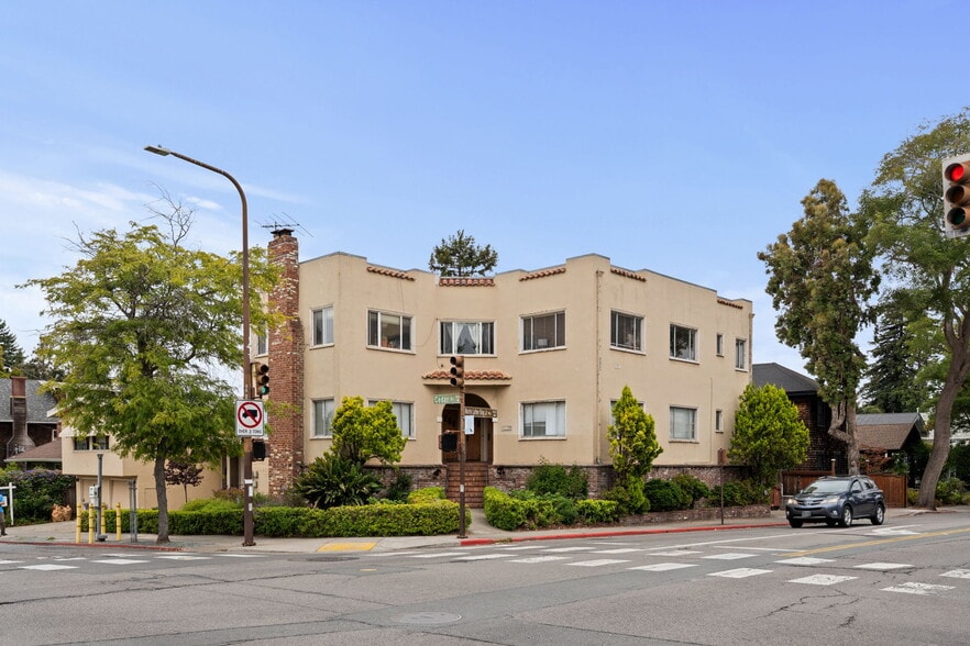 1849 Cedar St, Berkeley, CA à vendre - Photo de l’immeuble – Image 2 sur 65