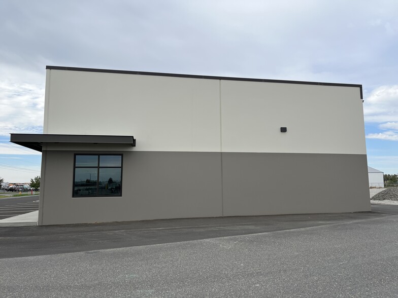 2201 N Commercial Ave, Pasco, WA à louer - Photo de l’immeuble – Image 3 sur 20