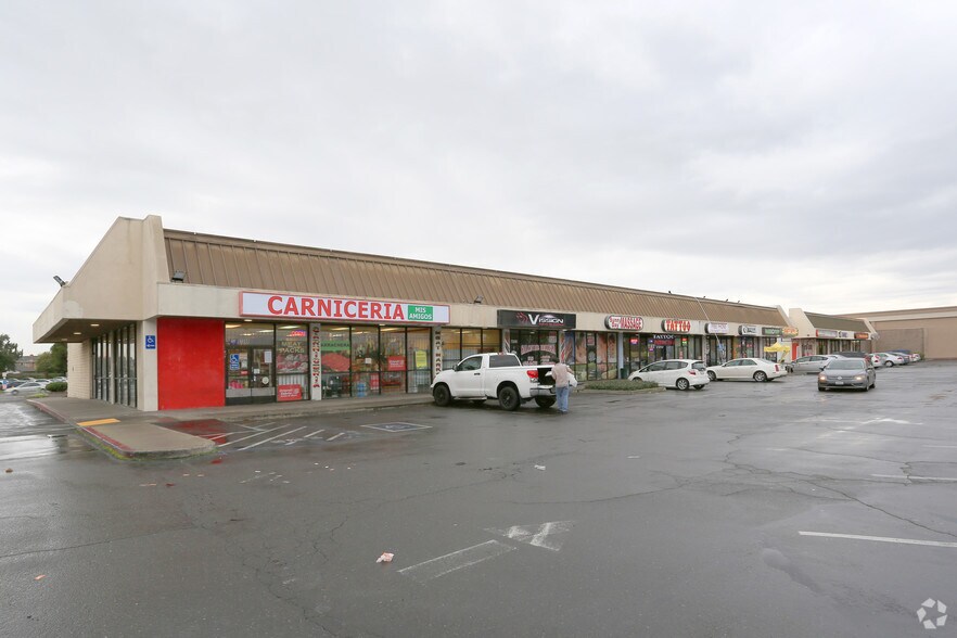 7244-7260 Franklin Blvd, Sacramento, CA à louer - Photo de l’immeuble – Image 2 sur 5