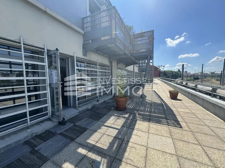 Bureau dans Ivry-sur-Seine à louer - Photo de l’immeuble – Image 1 sur 9