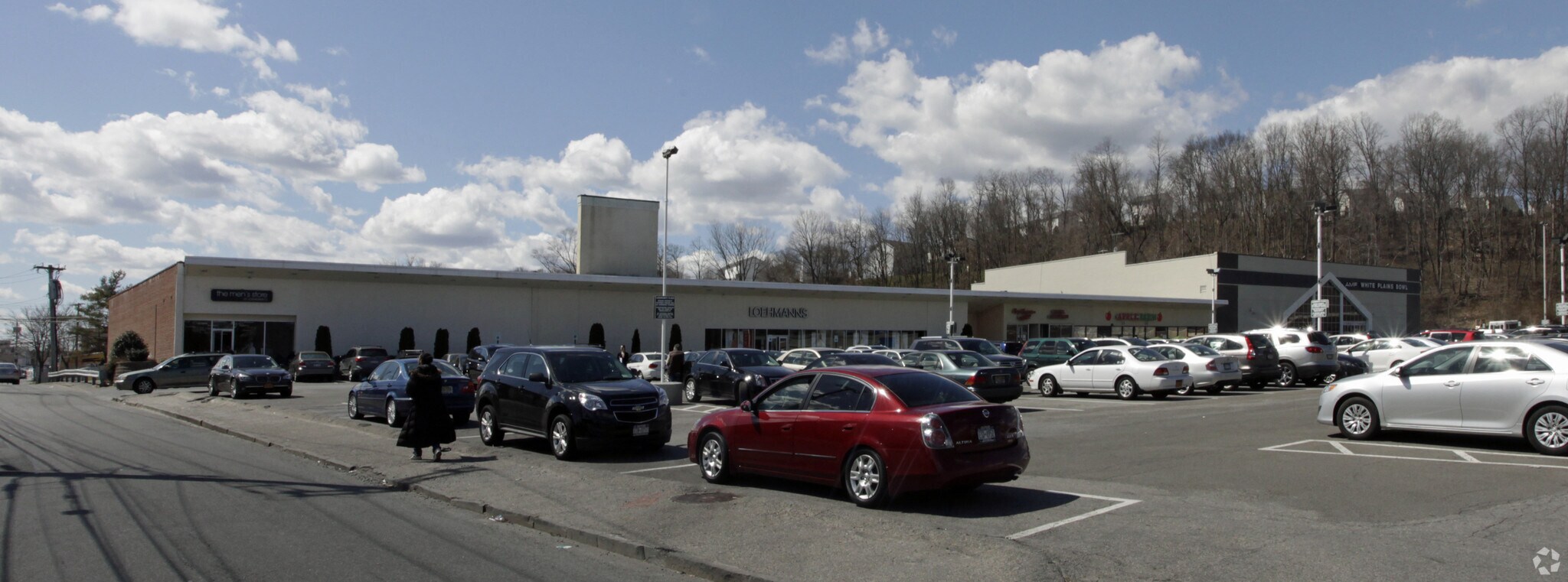 29-49 Tarrytown Rd, White Plains, NY à louer Photo principale– Image 1 sur 14