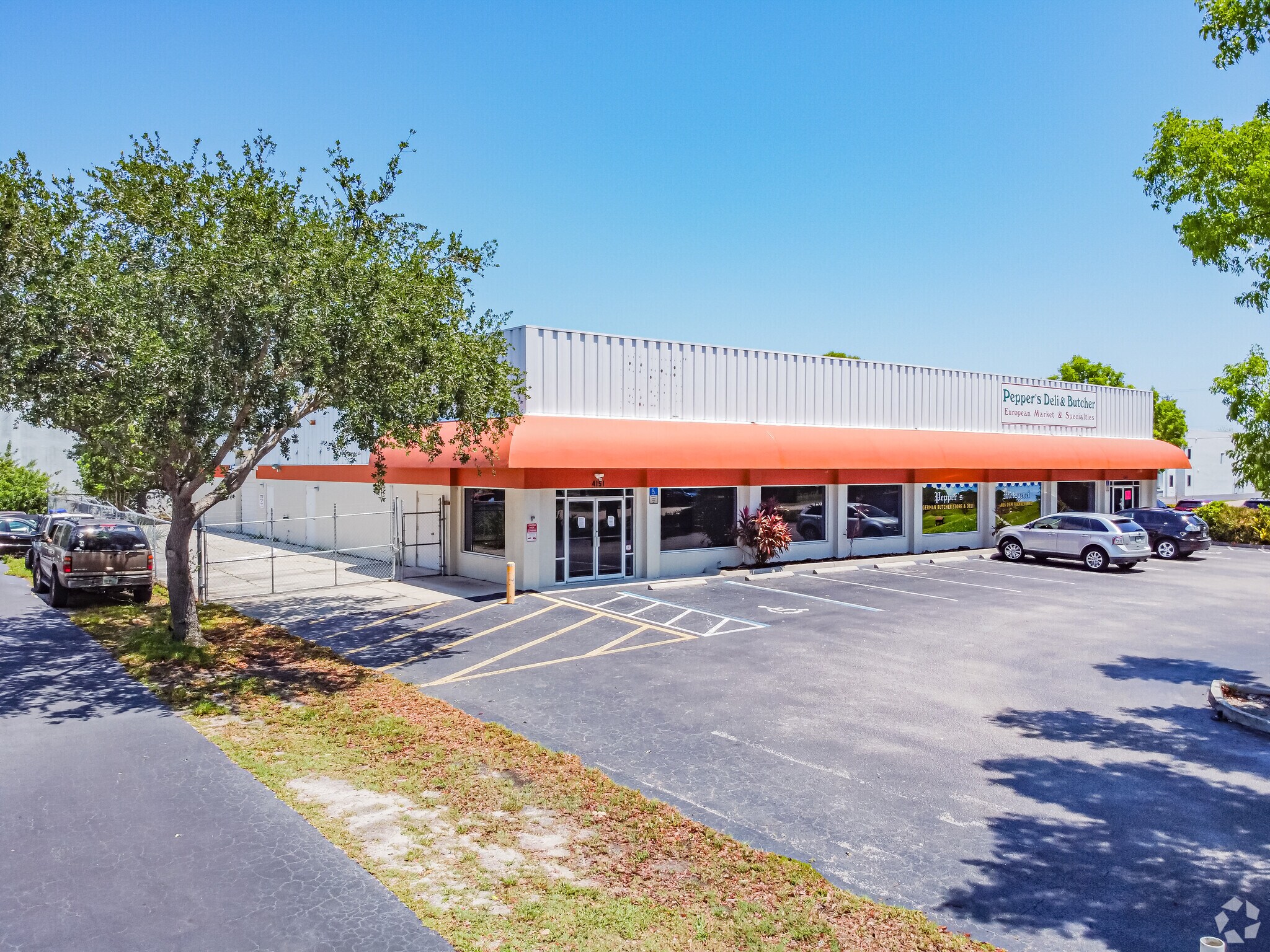 4472 Corporate Sq, Naples, FL à louer Photo principale– Image 1 sur 5