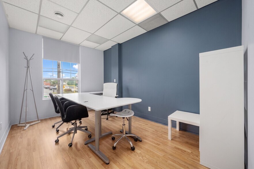 337 King St W, Oshawa, ON à louer - Photo de l’immeuble – Image 2 sur 5