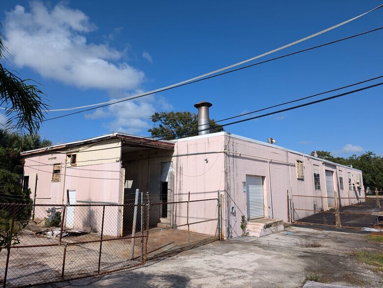 1245 16th St, Vero Beach, FL à vendre - Photo de l’immeuble – Image 2 sur 13