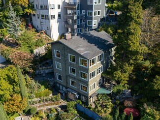 Plus de détails pour 814 E Howe St, Seattle, WA - Logement à vendre