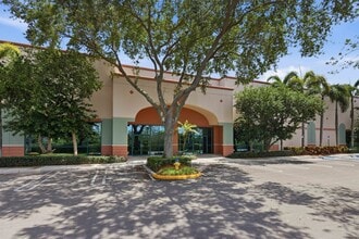 2704-2784 Executive Way, Miramar, FL à louer Photo intérieure– Image 2 sur 6