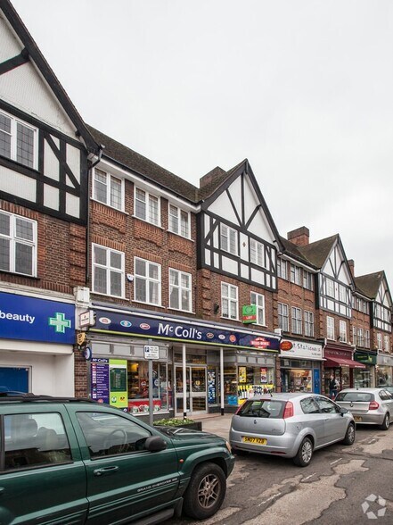 23 High St, Esher à louer - Photo principale – Image 1 sur 1