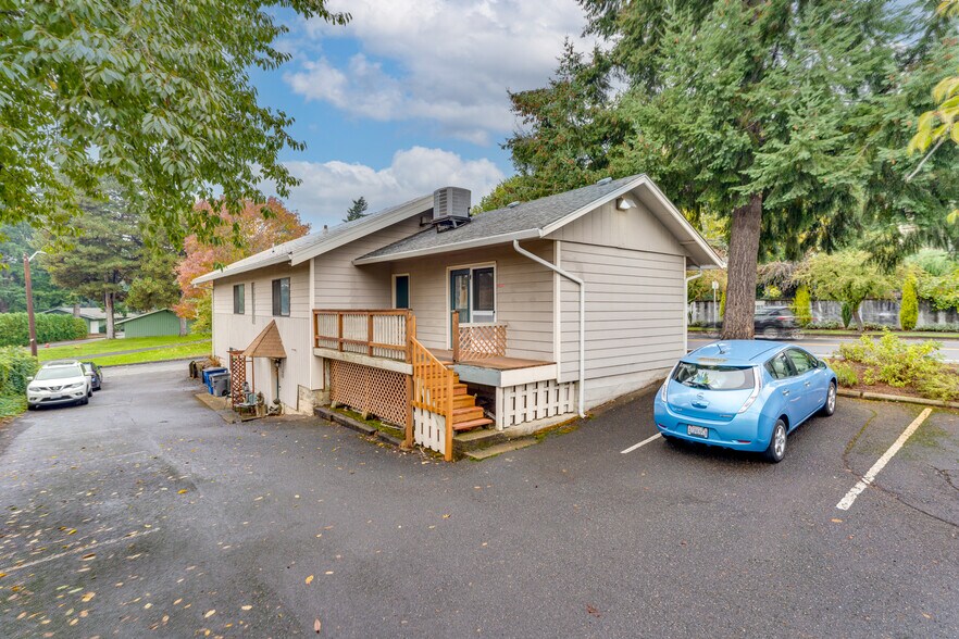 1701 E Evergreen Blvd, Vancouver, WA à louer - Photo de l’immeuble – Image 3 sur 7