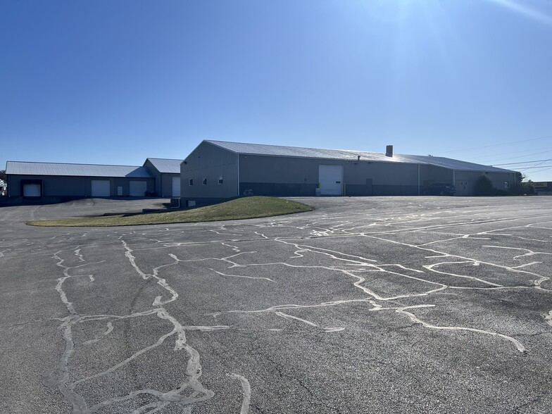 520 Evans City Rd, Butler, PA à louer - Photo de l’immeuble – Image 2 sur 21
