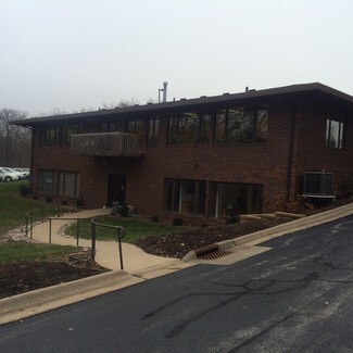 Plus de détails pour 604 35th Ave, Moline, IL - Bureau à louer