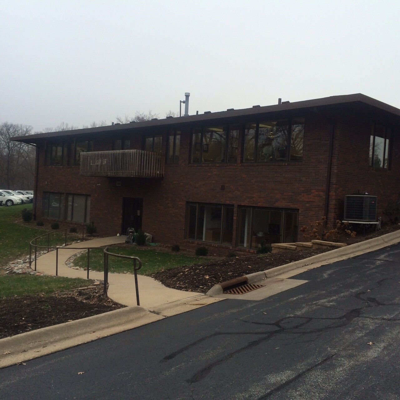 604 35th Ave, Moline, IL à louer Photo principale– Image 1 sur 16