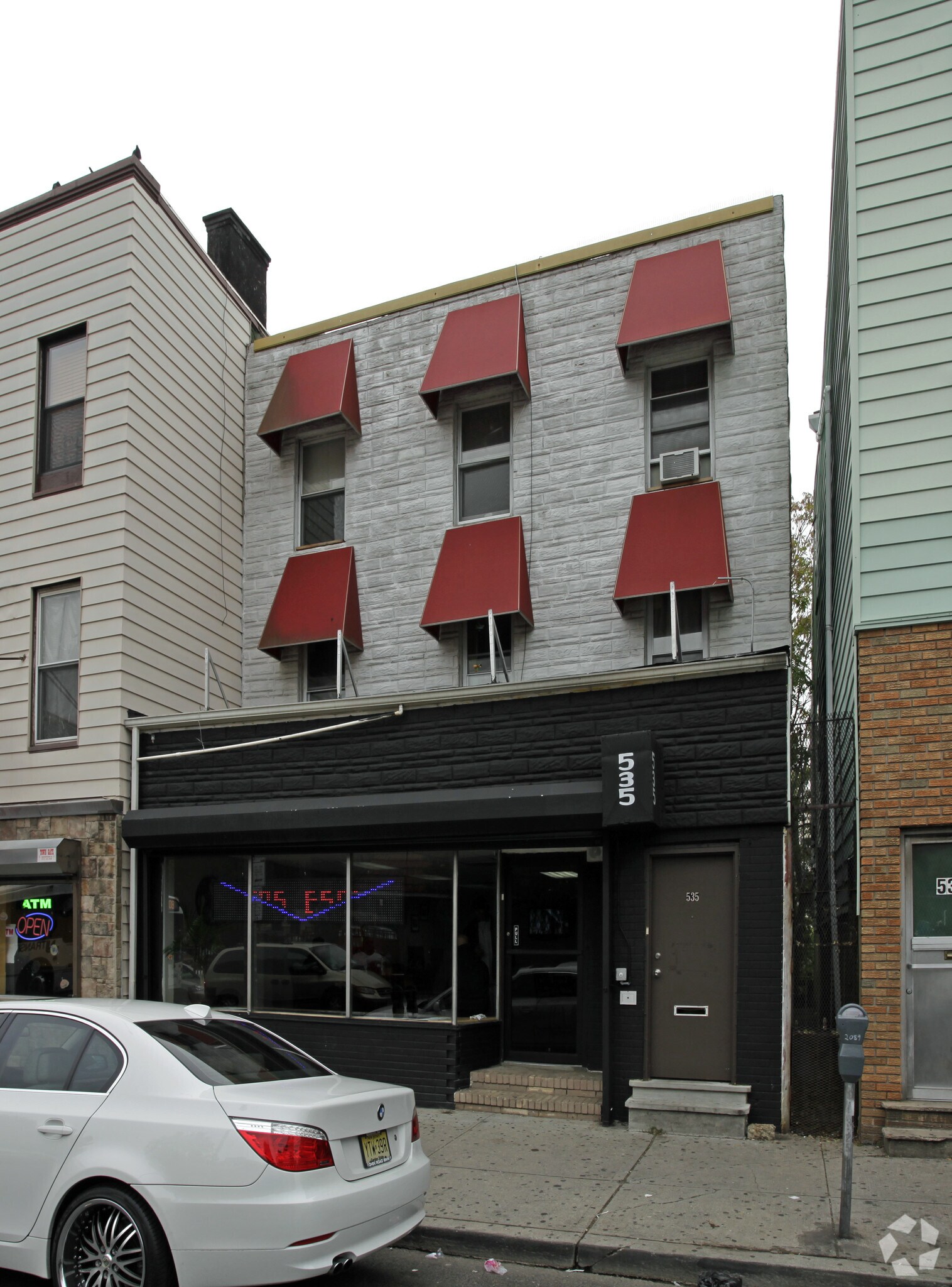 535 Newark Ave, Jersey City, NJ à vendre Photo principale– Image 1 sur 6