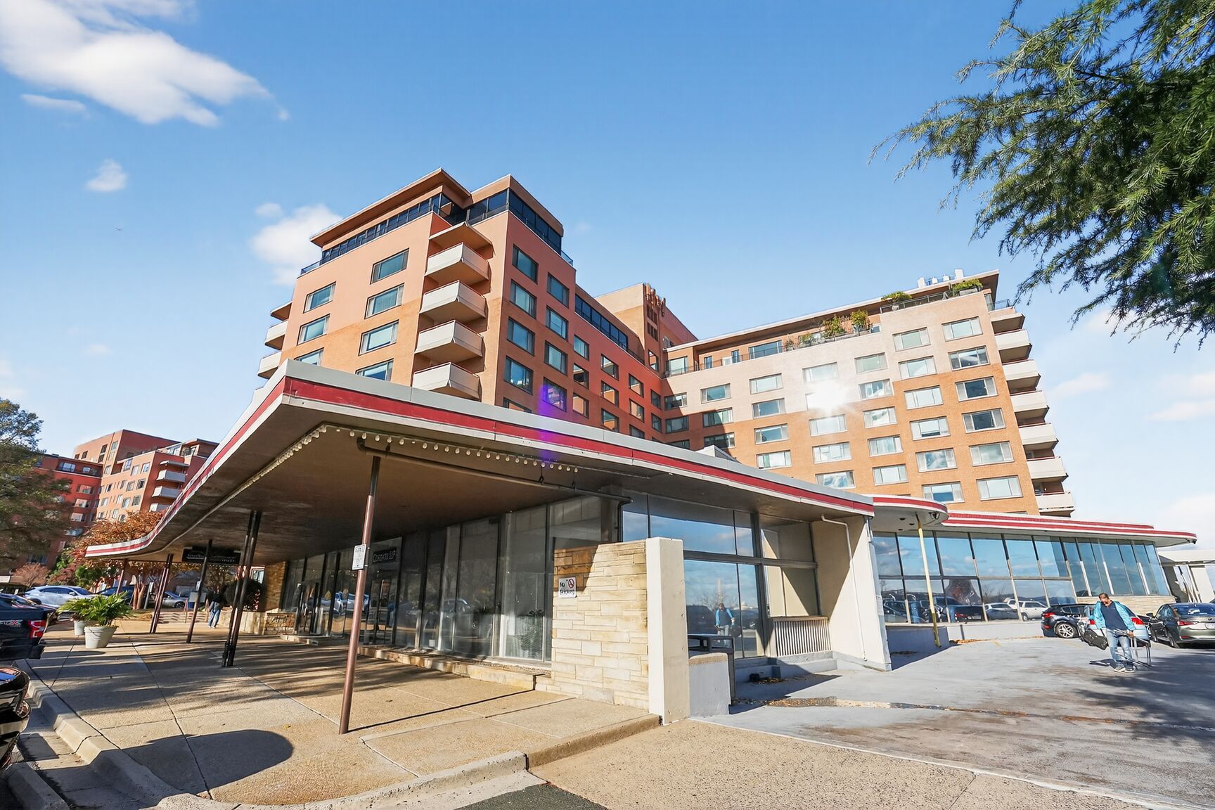 1011-1121 Arlington Blvd, Arlington, VA à louer Photo de l’immeuble– Image 1 sur 17