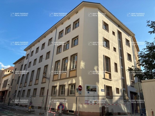 Plus de détails pour 9 Rue Du Neufbourg, Metz - Bureau à louer