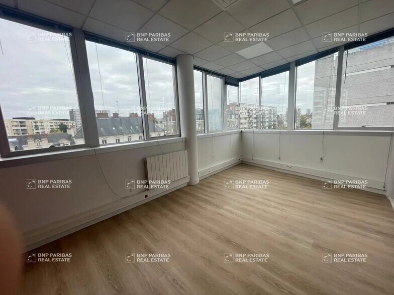 Bureau dans Rennes à louer - Photo de l’immeuble – Image 3 sur 8
