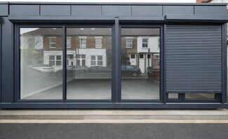 Plus de détails pour 2A Adelaide Rd, Southall - Local commercial à louer