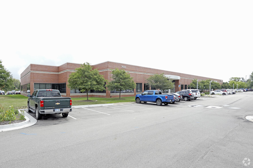 2600 Bellingham Dr, Troy, MI à louer - Photo principale – Image 1 sur 22