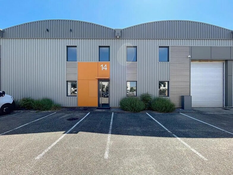 11 Chemin De L'Industrie, Dardilly à louer - Photo de l’immeuble – Image 1 sur 8