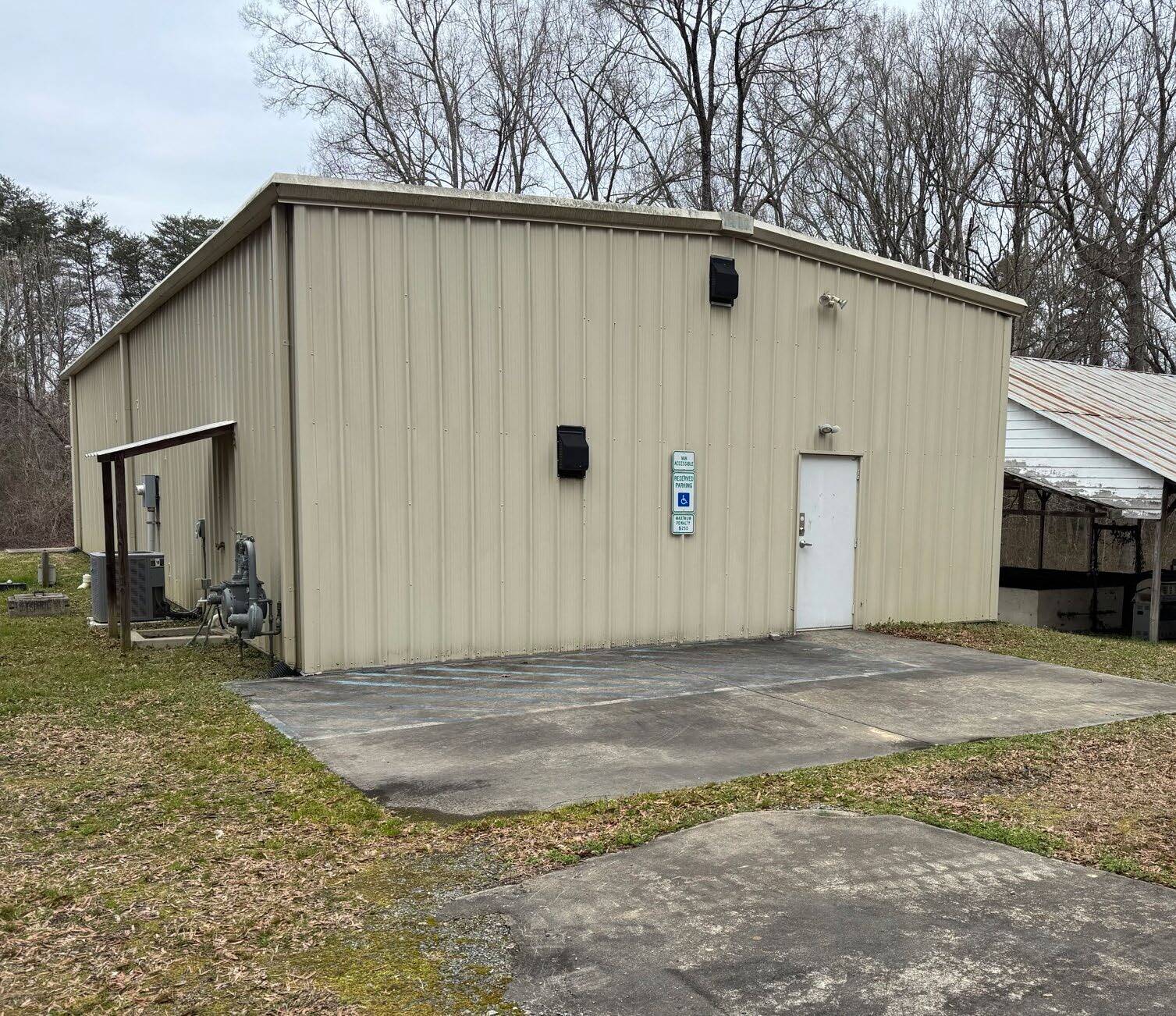 721 Burch Bridge Rd, Burlington, NC à vendre Photo principale– Image 1 sur 6