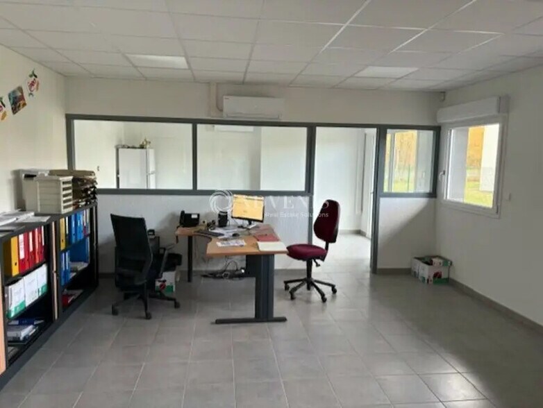 Local d’activités dans Pruniers-en-Sologne à louer - Photo intérieure – Image 1 sur 3