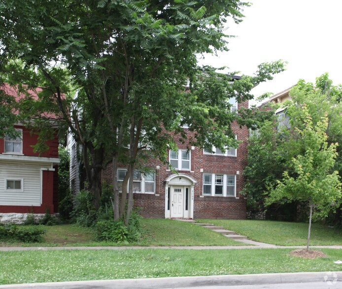 2708-2710 Benton Blvd, Kansas City, MO à vendre - Photo de l’immeuble – Image 2 sur 12