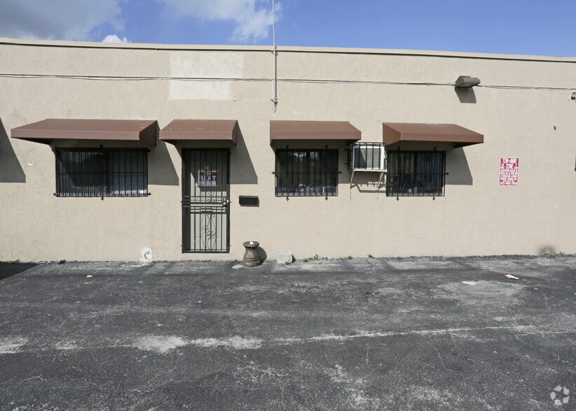 71-99 NW 166th St, Miami, FL à louer - Photo de l’immeuble – Image 3 sur 26