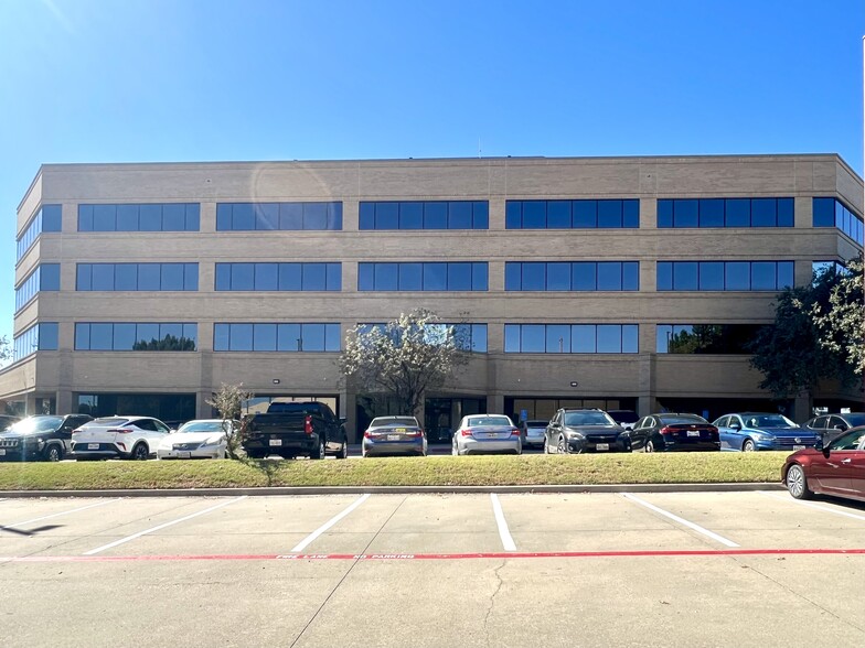 1760 S Stemmons Fwy, Lewisville, TX à louer - Photo de l’immeuble – Image 1 sur 16