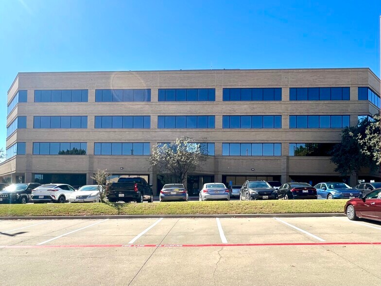 1760 S Stemmons Fwy, Lewisville, TX à louer - Photo de l’immeuble – Image 2 sur 17