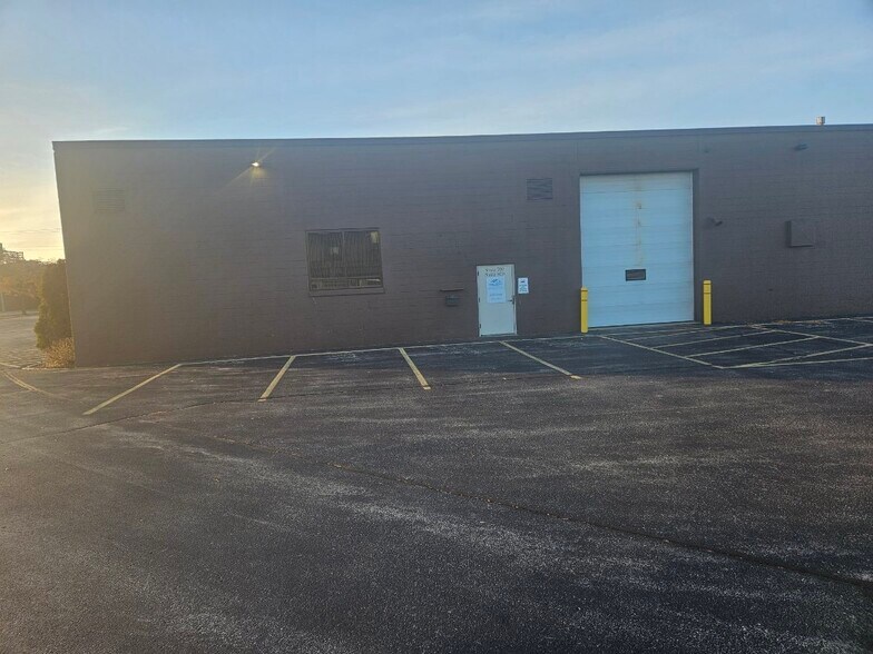 3049 Ramada Way, Green Bay, WI à louer - Photo de l’immeuble – Image 2 sur 17