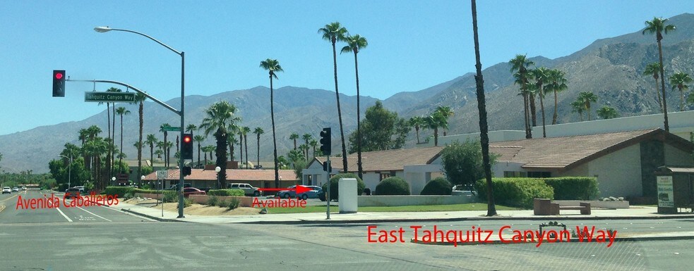 997 E Tahquitz Canyon Way, Palm Springs, CA à louer - Photo principale – Image 1 sur 17