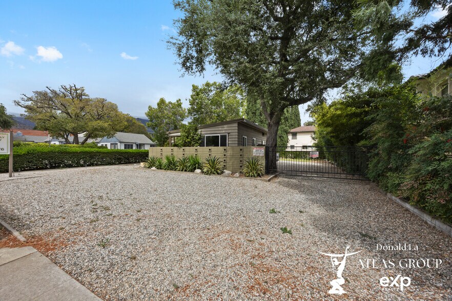 910 N Santa Anita Ave, Arcadia, CA à vendre - Photo de l’immeuble – Image 3 sur 21