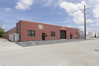 Plus de détails pour 816 NW 6th Ave, Fort Lauderdale, FL - Industriel/Logistique à louer