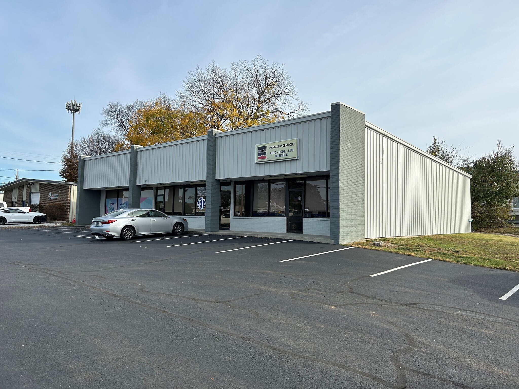 106-112 Sherway Rd, Knoxville, TN à louer Photo de l’immeuble– Image 1 sur 7