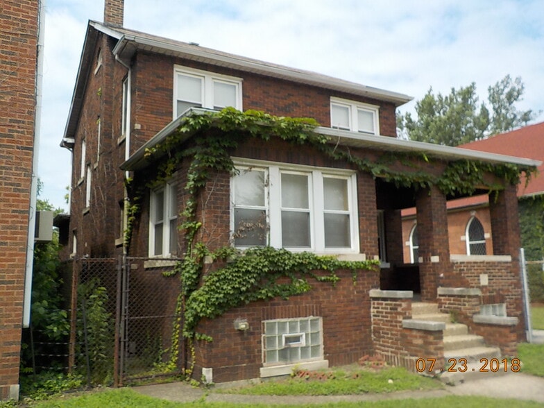 4822 Kennedy Ave, East Chicago, IN à vendre - Photo de l’immeuble – Image 2 sur 7