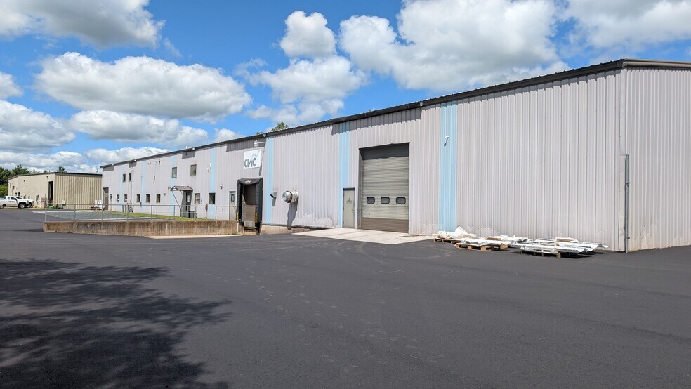 3132 Louis Ave, Eau Claire, WI à vendre - Photo de l’immeuble – Image 2 sur 12