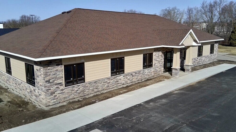 307 N Mantorville Ave, Kasson, MN à louer - Vidéo sur l’annonce professionnelle – Image 2 sur 8