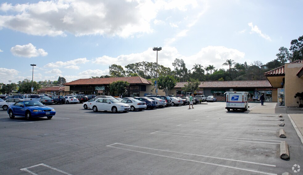 1271-1351 Encinitas Blvd, Encinitas, CA à louer - Photo de l’immeuble – Image 2 sur 5