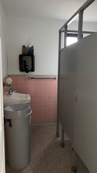 475 W Merrick Rd, Valley Stream, NY à louer - Photo de l’immeuble – Image 3 sur 3