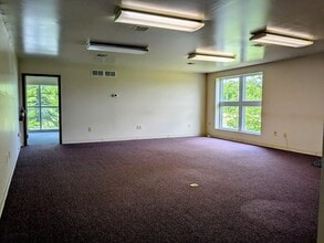 470 Route 31 N, Ringoes, NJ à louer Photo intérieure– Image 2 sur 9
