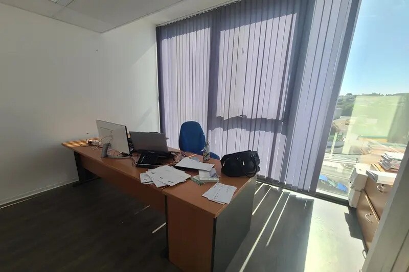 Bureau dans Béziers à louer - Photo de l’immeuble – Image 2 sur 6