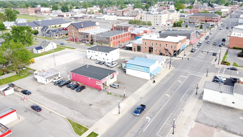 322 N Sandusky Ave, Bucyrus, OH à vendre - Photo principale – Image 1 sur 15