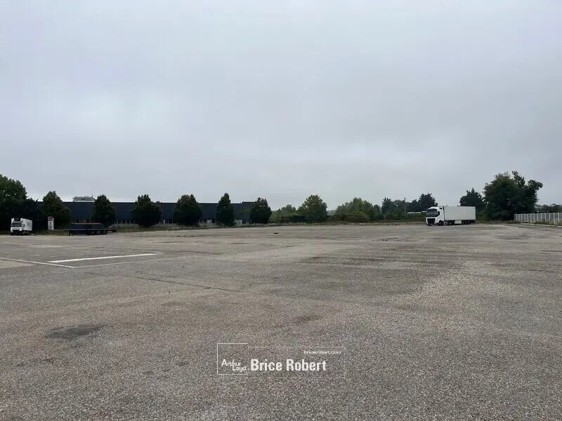 Bureau dans Saint-Priest à louer Photo de l’immeuble– Image 1 sur 6