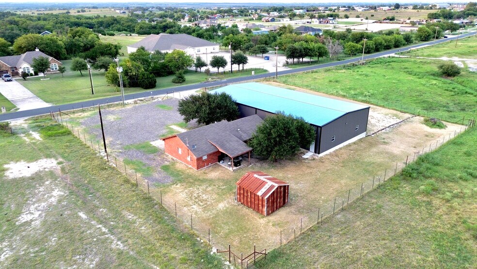 2250 County Road 107, Hutto, TX à louer - Photo de l’immeuble – Image 3 sur 10
