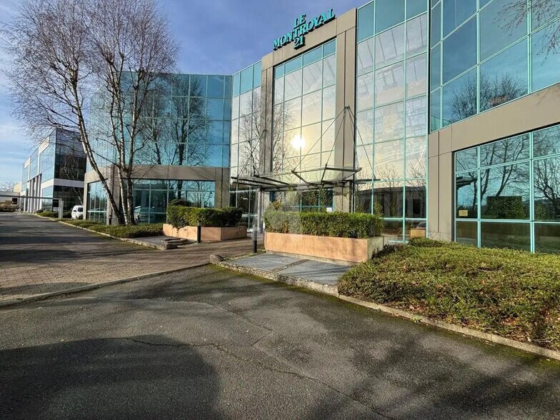 Bureau dans Villebon-sur-Yvette à louer - Photo de l’immeuble – Image 1 sur 10