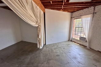 3430 S Hill St, Los Angeles, CA à louer Photo intérieure– Image 2 sur 5